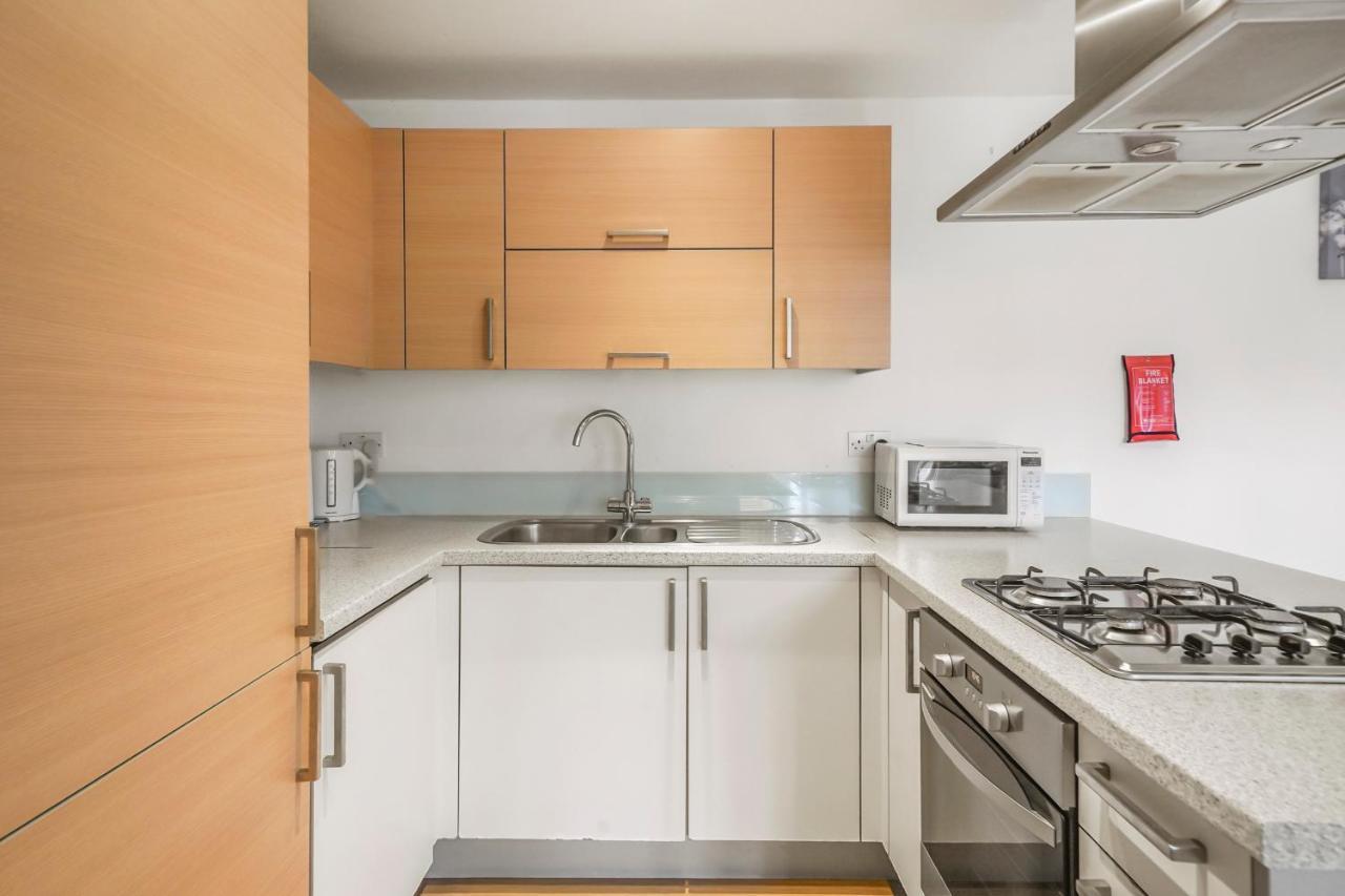 Luxnightzz - Two Bed - Close To North Station And Hospital Colchester Exteriör bild