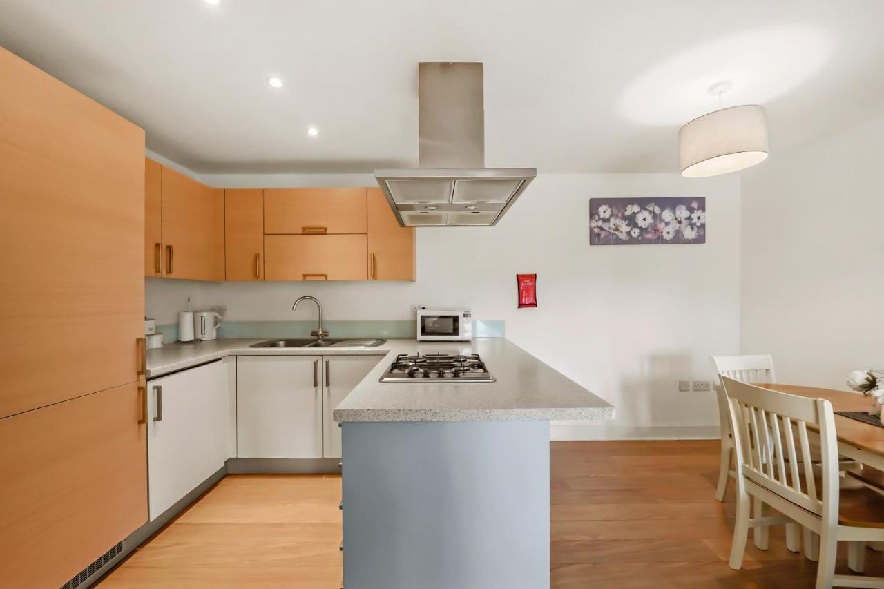 Luxnightzz - Two Bed - Close To North Station And Hospital Colchester Exteriör bild