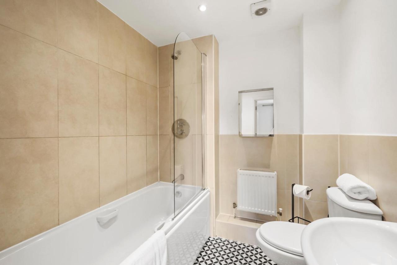 Luxnightzz - Two Bed - Close To North Station And Hospital Colchester Exteriör bild