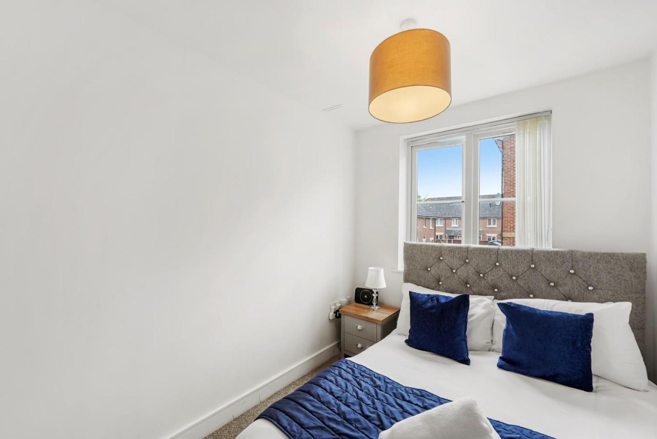 Luxnightzz - Two Bed - Close To North Station And Hospital Colchester Exteriör bild
